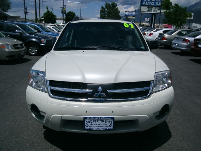 2007 Mitsubishi Endeavor 1.8T Quattro Sedan 4D