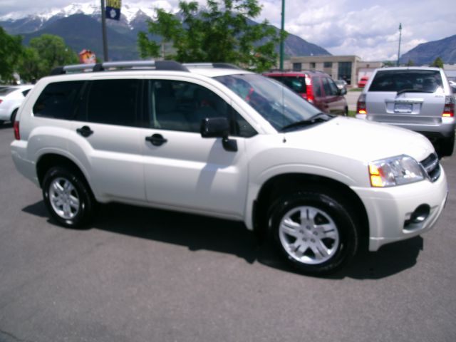 2007 Mitsubishi Endeavor 1.8T Quattro Sedan 4D