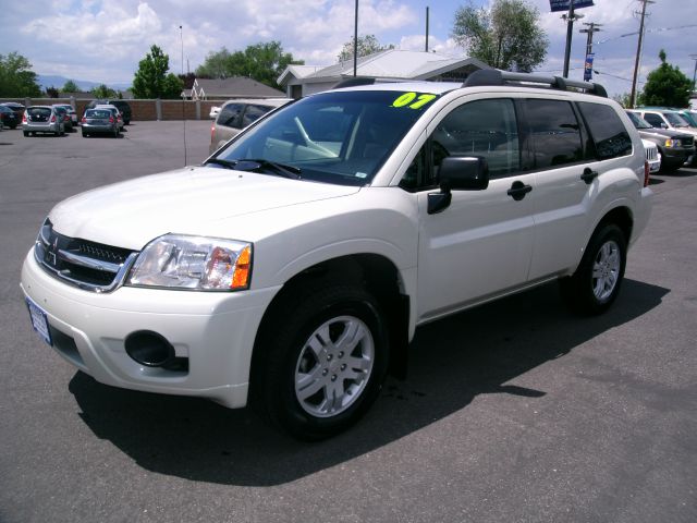 2007 Mitsubishi Endeavor 1.8T Quattro Sedan 4D