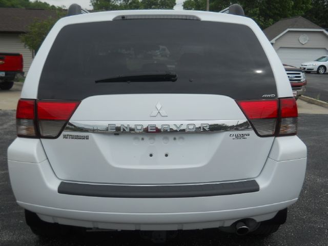 2010 Mitsubishi Endeavor Quattro