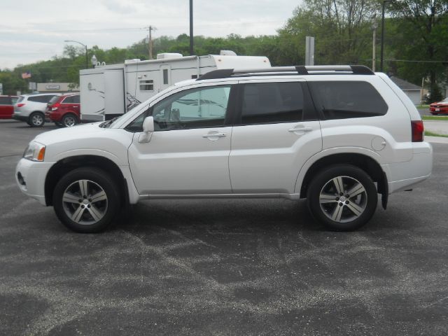 2010 Mitsubishi Endeavor Quattro