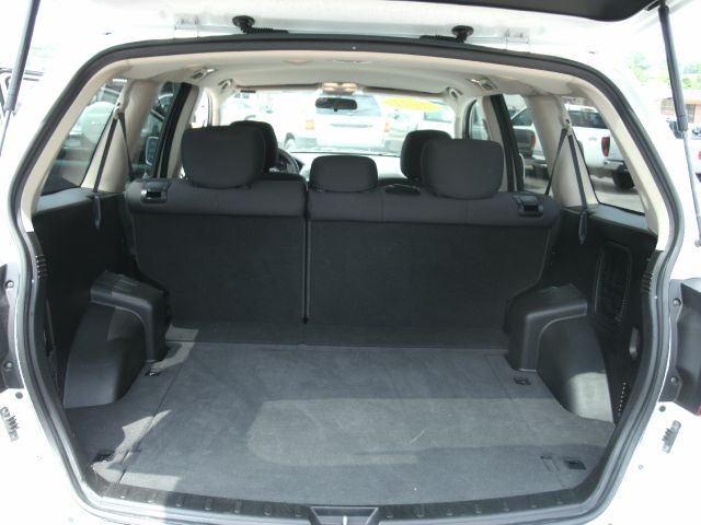 2011 Mitsubishi Endeavor 1.8T Quattro Sedan 4D