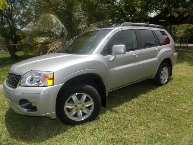 2011 Mitsubishi Endeavor 3.0cl W/leath