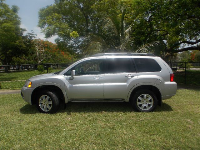 2011 Mitsubishi Endeavor 3.0cl W/leath