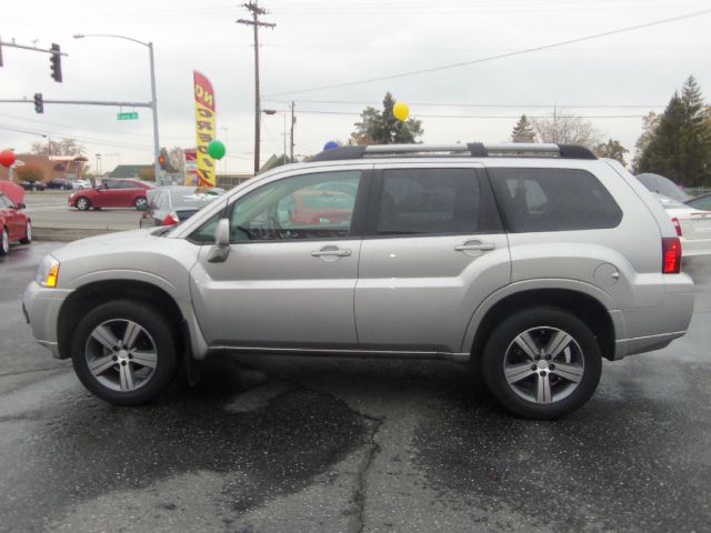 2011 Mitsubishi Endeavor Quattro