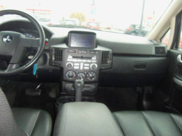 2011 Mitsubishi Endeavor Quattro