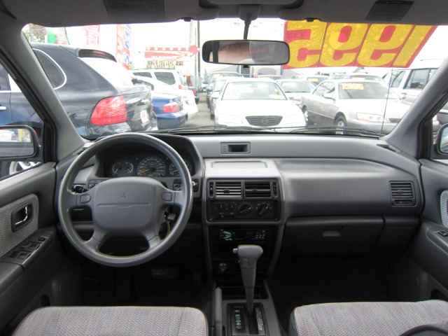 1994 Mitsubishi Expo Base