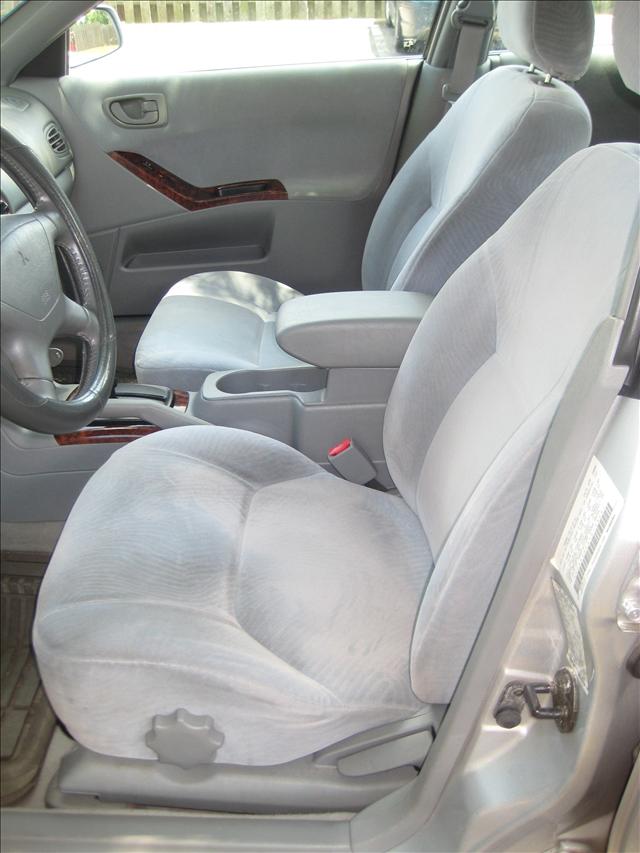 2000 Mitsubishi Galant Unknown