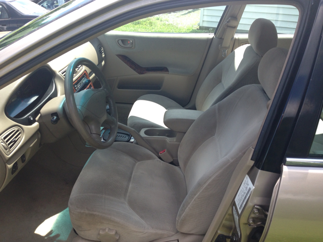 2000 Mitsubishi Galant LW2