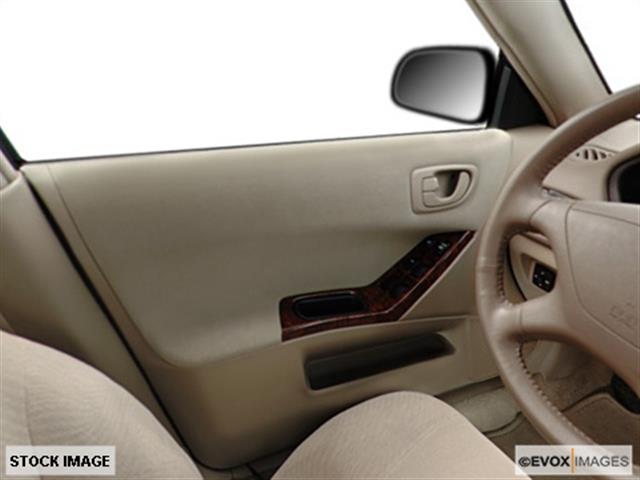 2000 Mitsubishi Galant LW2