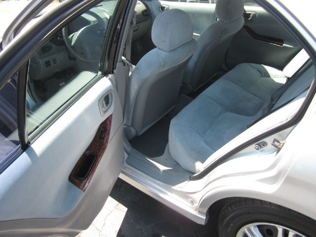 2000 Mitsubishi Galant LW2