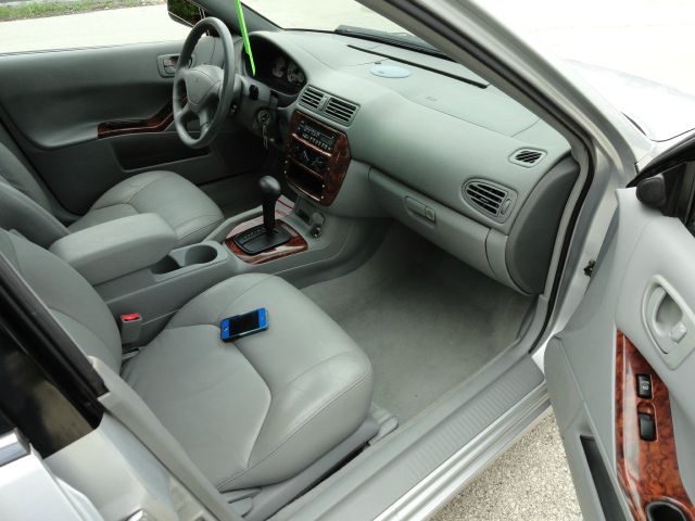 2000 Mitsubishi Galant 4-door LT 1LT