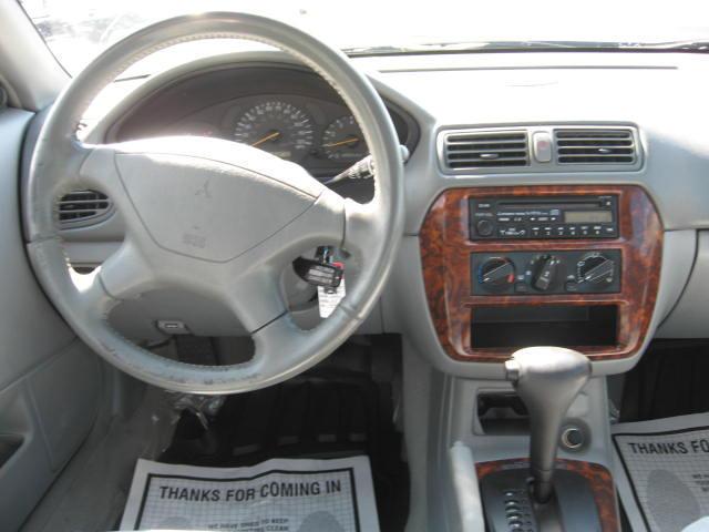 2000 Mitsubishi Galant LW2