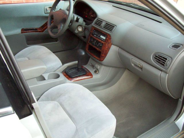 2001 Mitsubishi Galant LW2