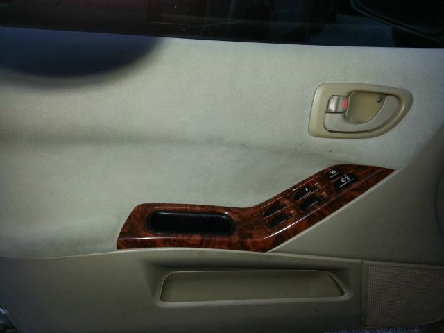 2001 Mitsubishi Galant LW2