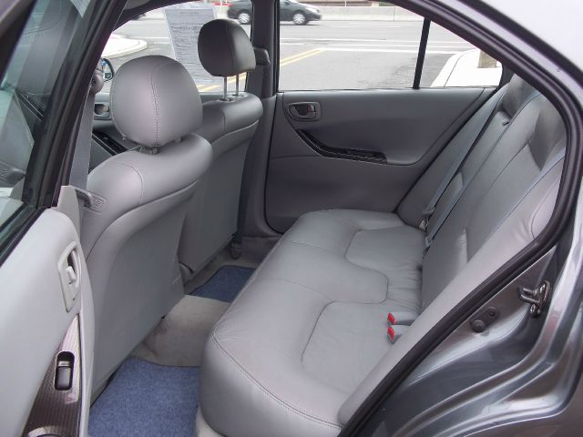 2002 Mitsubishi Galant 4-door LT 1LT