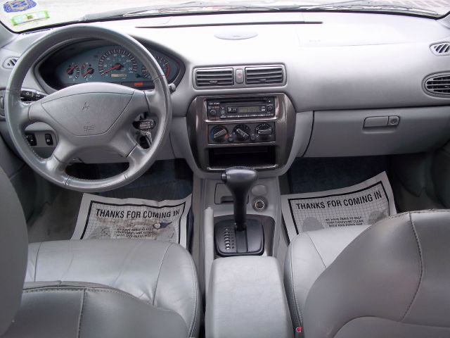 2002 Mitsubishi Galant 4-door LT 1LT