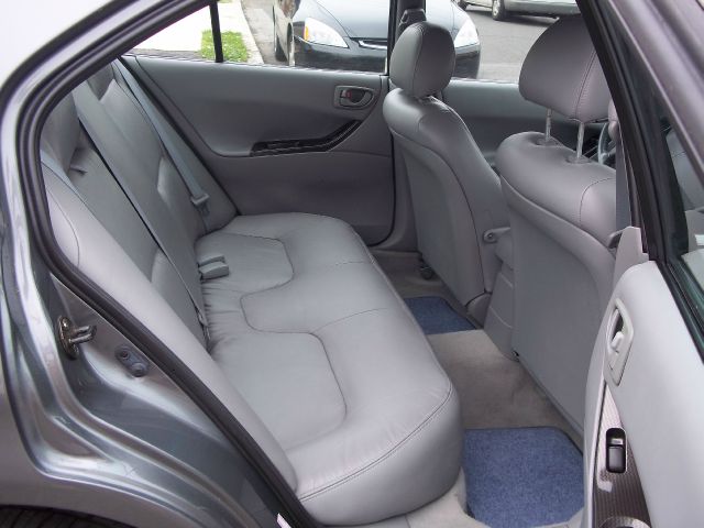 2002 Mitsubishi Galant 4-door LT 1LT