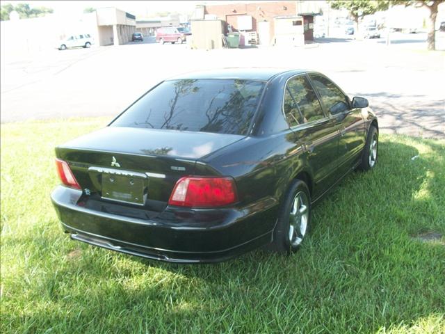 2003 Mitsubishi Galant 4 Dr 3.5 Sedan