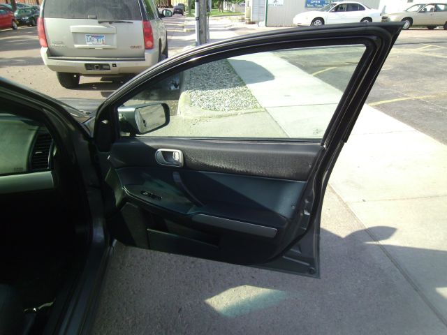 2004 Mitsubishi Galant LW2