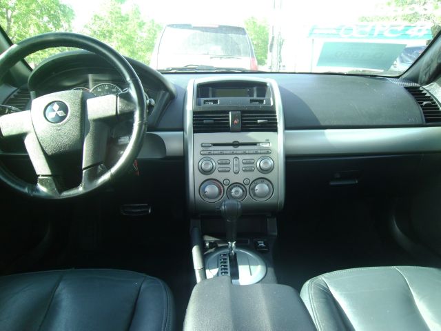 2004 Mitsubishi Galant LW2