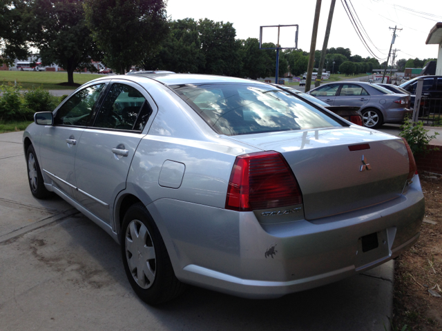 2005 Mitsubishi Galant LW2