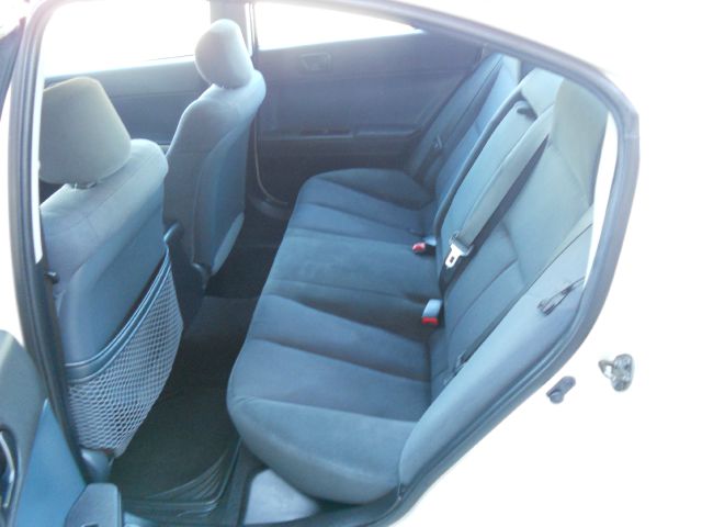 2005 Mitsubishi Galant LW2