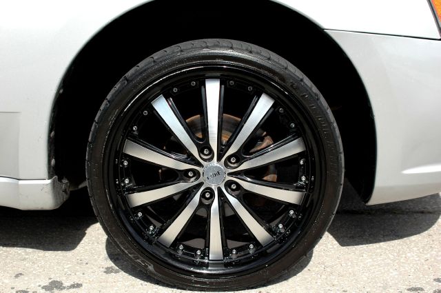 2005 Mitsubishi Galant LW2