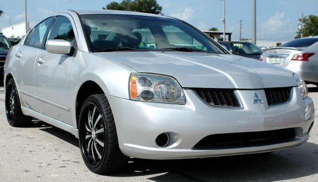2005 Mitsubishi Galant LW2