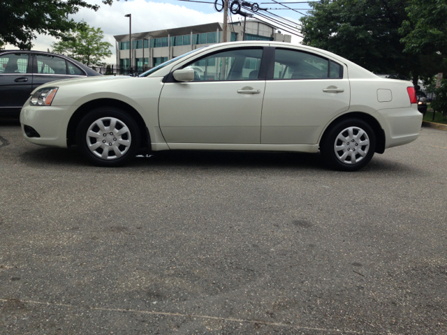 2009 Mitsubishi Galant LW2