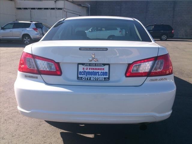 2010 Mitsubishi Galant Super Cab, Lariat