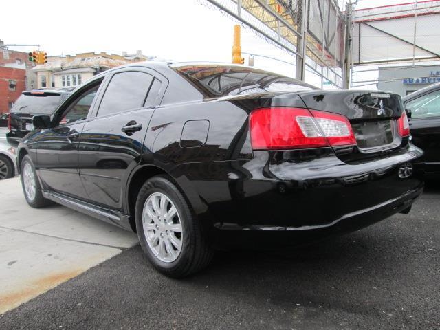 2010 Mitsubishi Galant Super Cab, Lariat
