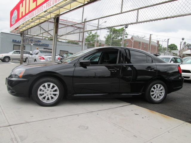 2010 Mitsubishi Galant Super Cab, Lariat