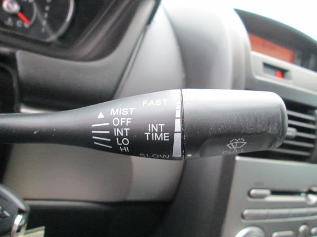 2010 Mitsubishi Galant Super Cab, Lariat