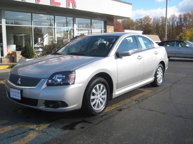 2010 Mitsubishi Galant Super Cab, Lariat