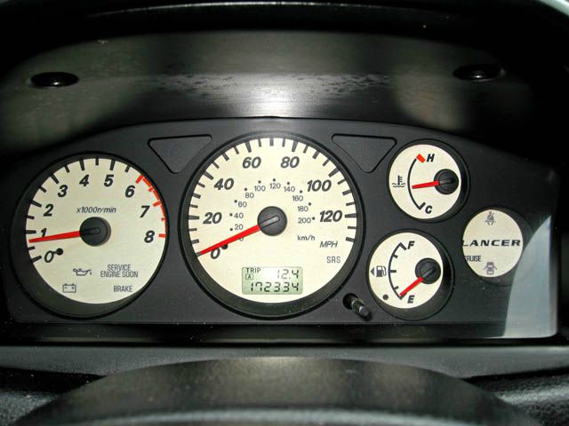 2002 Mitsubishi Lancer LE 2WD 7-pass