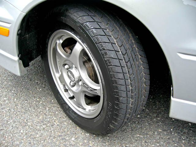 2002 Mitsubishi Lancer LE 2WD 7-pass