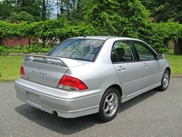 2002 Mitsubishi Lancer LE 2WD 7-pass