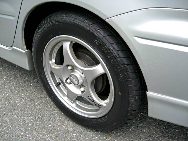 2002 Mitsubishi Lancer LE 2WD 7-pass