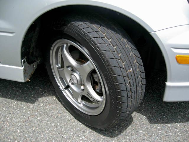 2002 Mitsubishi Lancer LE 2WD 7-pass