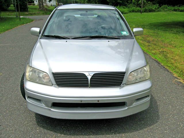 2002 Mitsubishi Lancer LE 2WD 7-pass