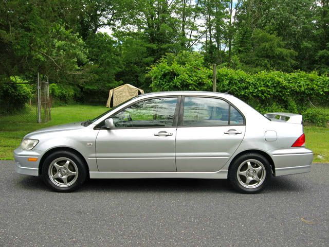 2002 Mitsubishi Lancer LE 2WD 7-pass