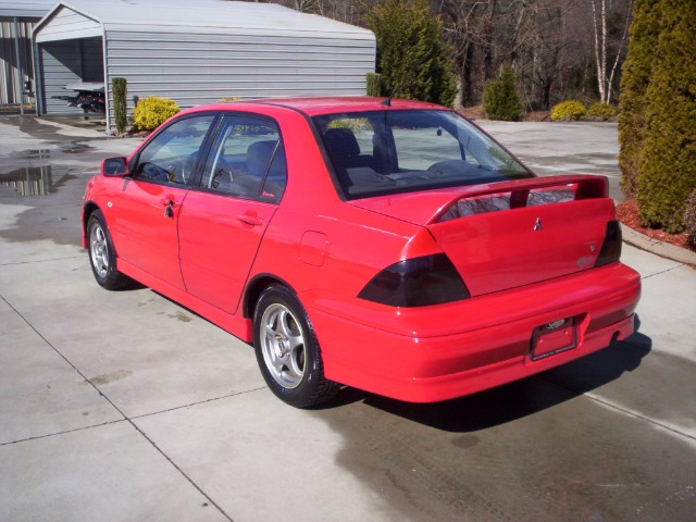 2003 Mitsubishi Lancer LE 2WD 7-pass