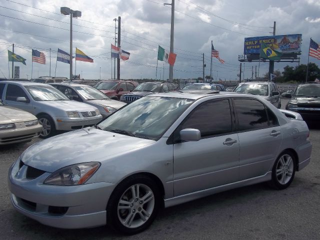 2004 Mitsubishi Lancer SE 4WD AWD SUV