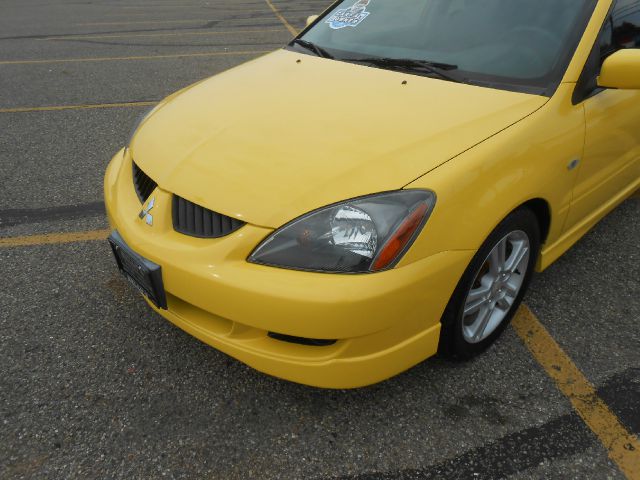 2004 Mitsubishi Lancer SE 4WD AWD SUV