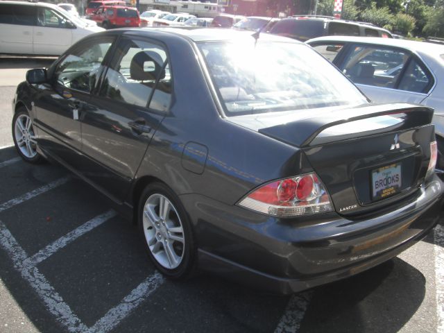 2004 Mitsubishi Lancer SE 4WD AWD SUV