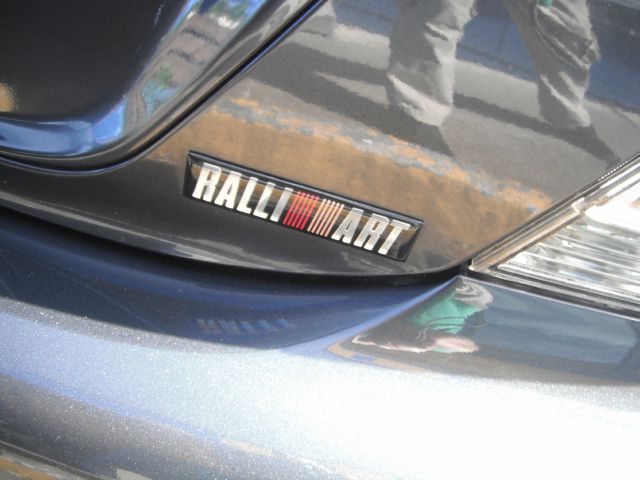 2004 Mitsubishi Lancer SE 4WD AWD SUV