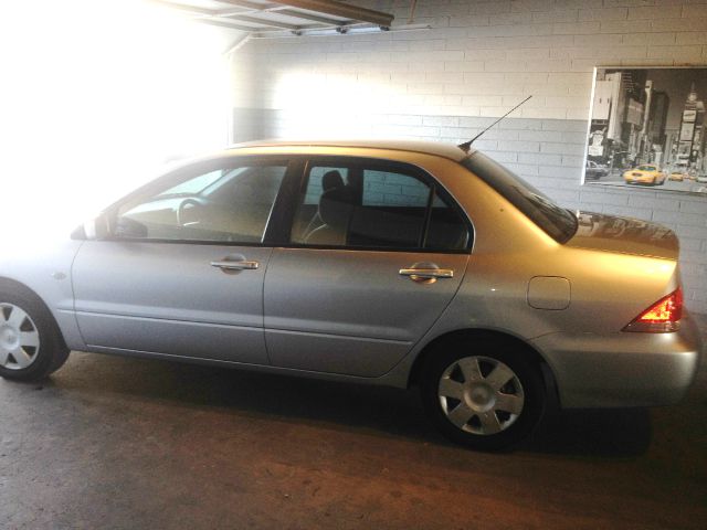 2005 Mitsubishi Lancer LW2