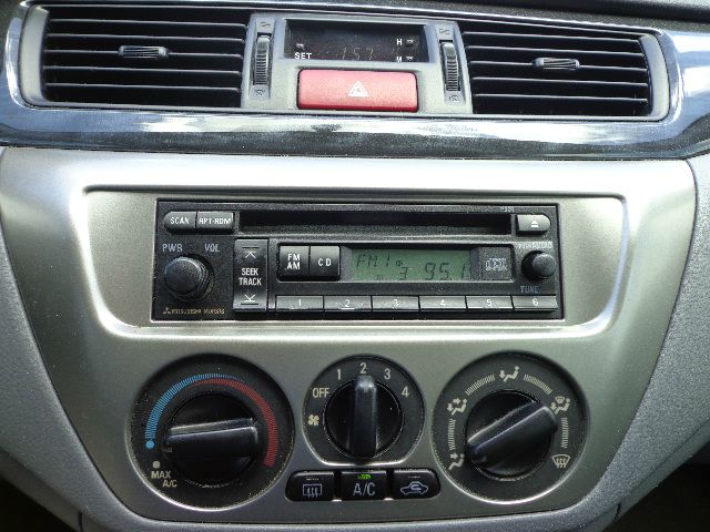 2005 Mitsubishi Lancer LW2