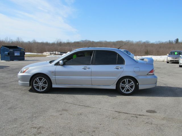 2005 Mitsubishi Lancer SE 4WD AWD SUV